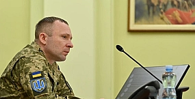 Жена нового главкома ВСУ Драпатого ранее высмеивала Зеленского в соцсетях