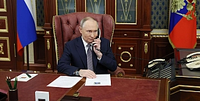 Путин и Алиев обсудили по телефону двусторонние отношения и международную повестку
