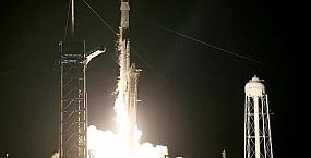 Вторая ступень Falcon 9 должна столкнуться с Луной 5 августа