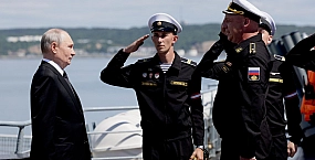 Путин впервые посетил Курильские острова и встретился с жителями