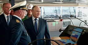 Путин осмотрел газовоз «Петр Столыпин» на верфи «Звезда»