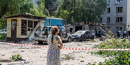 В Севастополе при обрушении строительного крана погиб человек