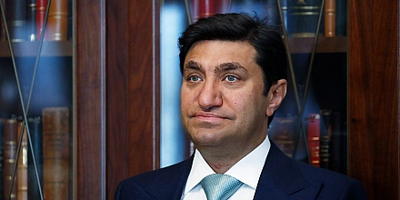 Год Нисанов прикрылся китайским