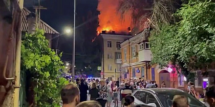 В Ростове-на-Дону повреждены жилые дома после атаки беспилотников