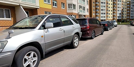 В Госдуме напомнили о штрафах за самовольное закрепление парковочных мест во дворах
