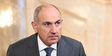 Пашинян встретится с Путиным на саммите ШОС и посетит Россию в сентябре