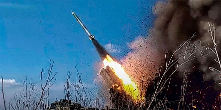 Песков заявил об успешных ударах российских войск по объектам ВПК Украины