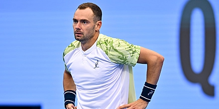 Сафиуллин завершил выступление на US Open, уступив Оже-Альяссиму