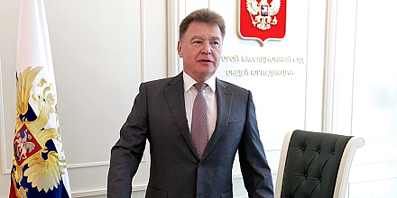 Гостиница по Шмидту выйдет Берлином: кошелек судьи Бондара идет на Москву