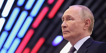 Путин участвует во внеочередном онлайн-саммите БРИКС