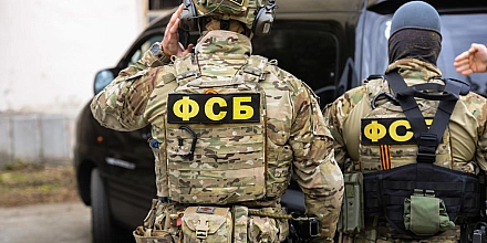 ФСБ и СКР пресекли деятельность группы, вывевшей из России 2,5 млрд рублей и финансировавшей ВСУ