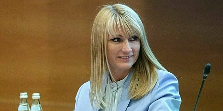 Журова: решение о допуске россиян к Олимпиаде принимается под давлением политиков