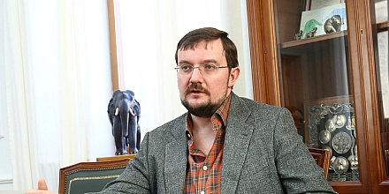 Фармбарон Репик получил госконтракт на 10,5 миллиардов: капитал осядет в Германии?