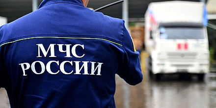 В Барнауле загорелась частная школа: площадь пожара достигла 500 квадратных метров
