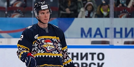 Данила Юров забросил первую шайбу в НХЛ и признан третьей звездой игрового дня
