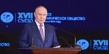 Путин подписал закон о присвоении статуса ветерана боевых действий участникам СВО по контракту с Минобороны