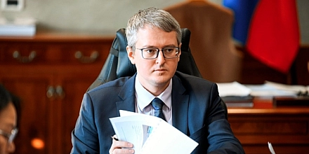 Бензин подорожал в 12-й раз: губернатор-сказочник Солодов заврался?