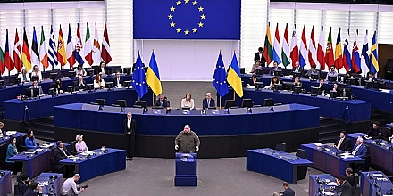 Песков заявил, что Киевский режим будет затягивать конфликт ради денег от Европы