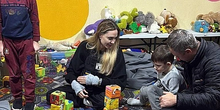 Продюсер Леонид Дзюник заявил, что визит Анджелины Джоли в Херсон мог обойтись в $20 млн