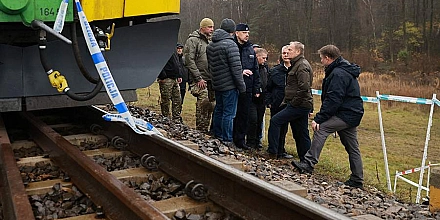 Польша назвала подозреваемых в диверсиях на железной дороге, ведущей на Украину