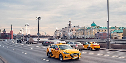 В Москве предложили повысить стоимость патента для таксистов до 9 тысяч рублей в месяц