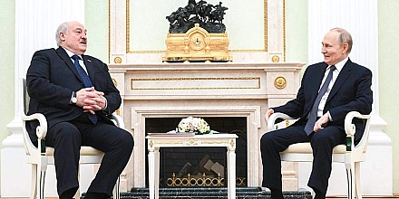 Лукашенко предложил Путину провести новые переговоры по Украине в Минске