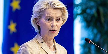 Еврокомиссия одобрила два варианта финансирования Украины, включая «репарационный кредит» за счет российских активов