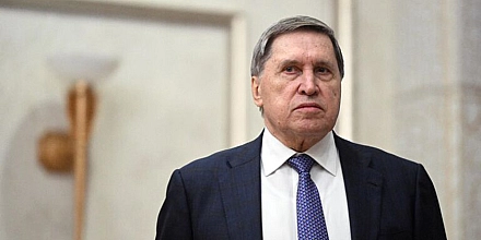 Ушаков: Зеленский в Европе стремится сорвать переговоры по Украине