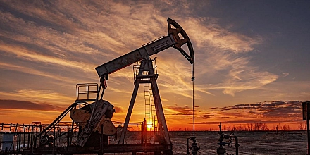 Нефть Brent опустилась ниже $60 за баррель впервые с мая 2025 года