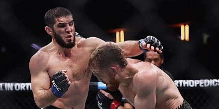 Атаев назвал победы Махачева в UFC главным спортивным впечатлением года