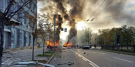 В Киеве на фоне воздушной тревоги вновь зафиксированы взрывы