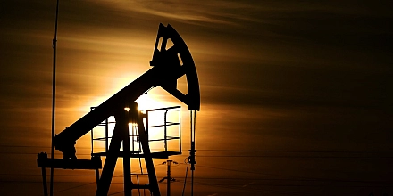 Нефть дешевеет на фоне ослабления геополитических страхов вокруг Ирана