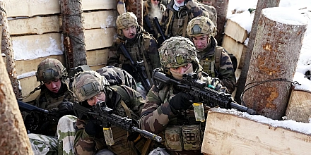 Европейские военные начали переброску в Гренландию после неудачных переговоров в США