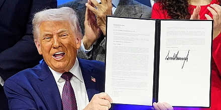 Главы крупнейших компаний не смогли сразу покинуть зал после выступления Дональда Трампа в Давосе