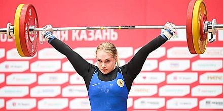 IWF разрешила российским тяжелоатлетам до 23 лет выступать с флагом и гимном