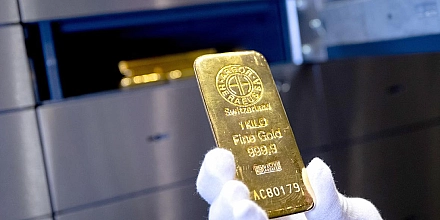 Минфин предложил ограничить вывоз золота физлицами за рубеж слитками от 100 граммов