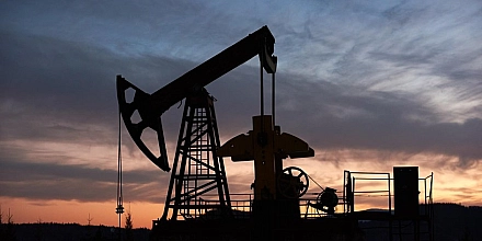 Нефтяные котировки снижаются на фоне ослабления напряженности между США и Ираном