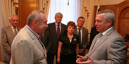 Проворовались. Ипподром раздора: бумеранг пробьет Чуба, Голубева и Юнанова?