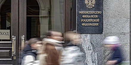 Правительство может ускорить возвращение на валютный рынок в рамках бюджетного правила