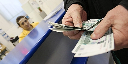 В Госдуме предложили ввести минимальную почасовую оплату труда