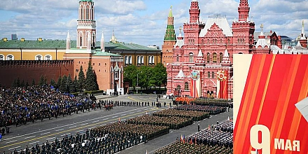 Песков: колонна военной техники не пройдет на параде 9 Мая в Москве