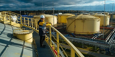 Нефть снова дорожает на фоне обострения ситуации на Ближнем Востоке