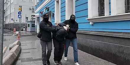 ФСБ задержала иностранца по подозрению в подготовке покушения на российского военного