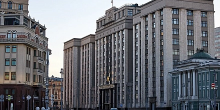 Госдума ужесточила требования к трудовым мигрантам в России