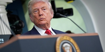 Трамп отказался от идеи вводить сбор за проход судов через Ормузский пролив
