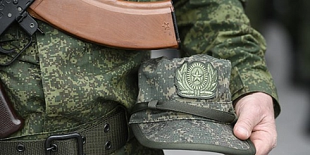 Депутатов Госдумы хотят отправить на военные сборы