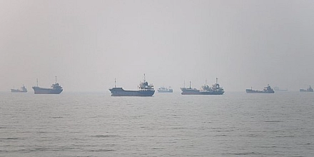 Иран заявил о сохранении особого режима прохода российских судов через Ормузский пролив