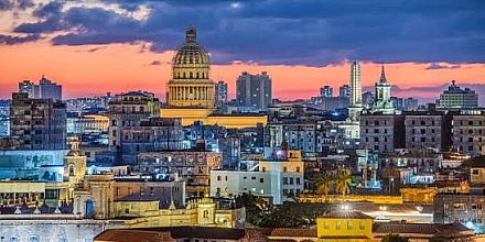 Россиянам посоветовали брать на Кубу заряженный телефон и запас воды