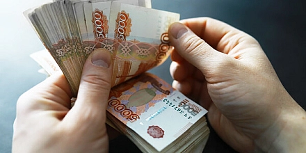 В Госдуме предложили поднять МРОТ до 60 тысяч рублей и ввести 13-ю зарплату