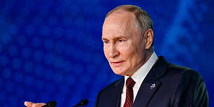 Посланник Трампа рассказал о переданной Путину и возвращенной в США хоккейной шайбе